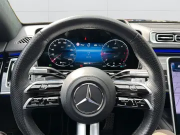 MERCEDES-BENZ 4Matic AMG Head-UP Burmester PANO Memory