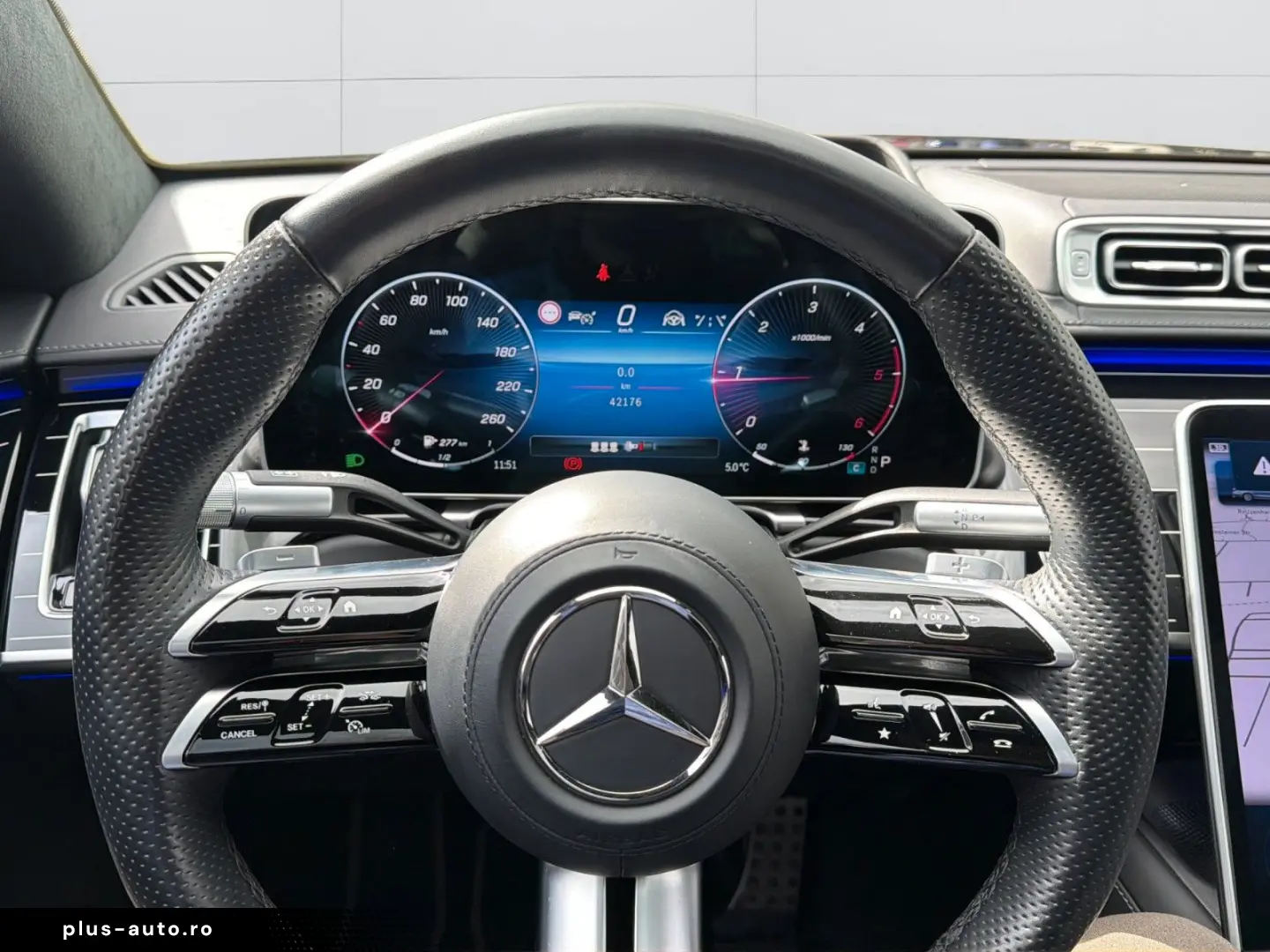 MERCEDES-BENZ 4Matic AMG Head-UP Burmester PANO Memory
