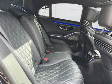 MERCEDES-BENZ 4Matic AMG Head-UP Burmester PANO Memory