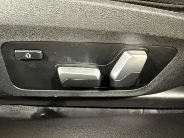 BMW M440i xDrive Cabrio AHK ACC RFK HUD HK Laser