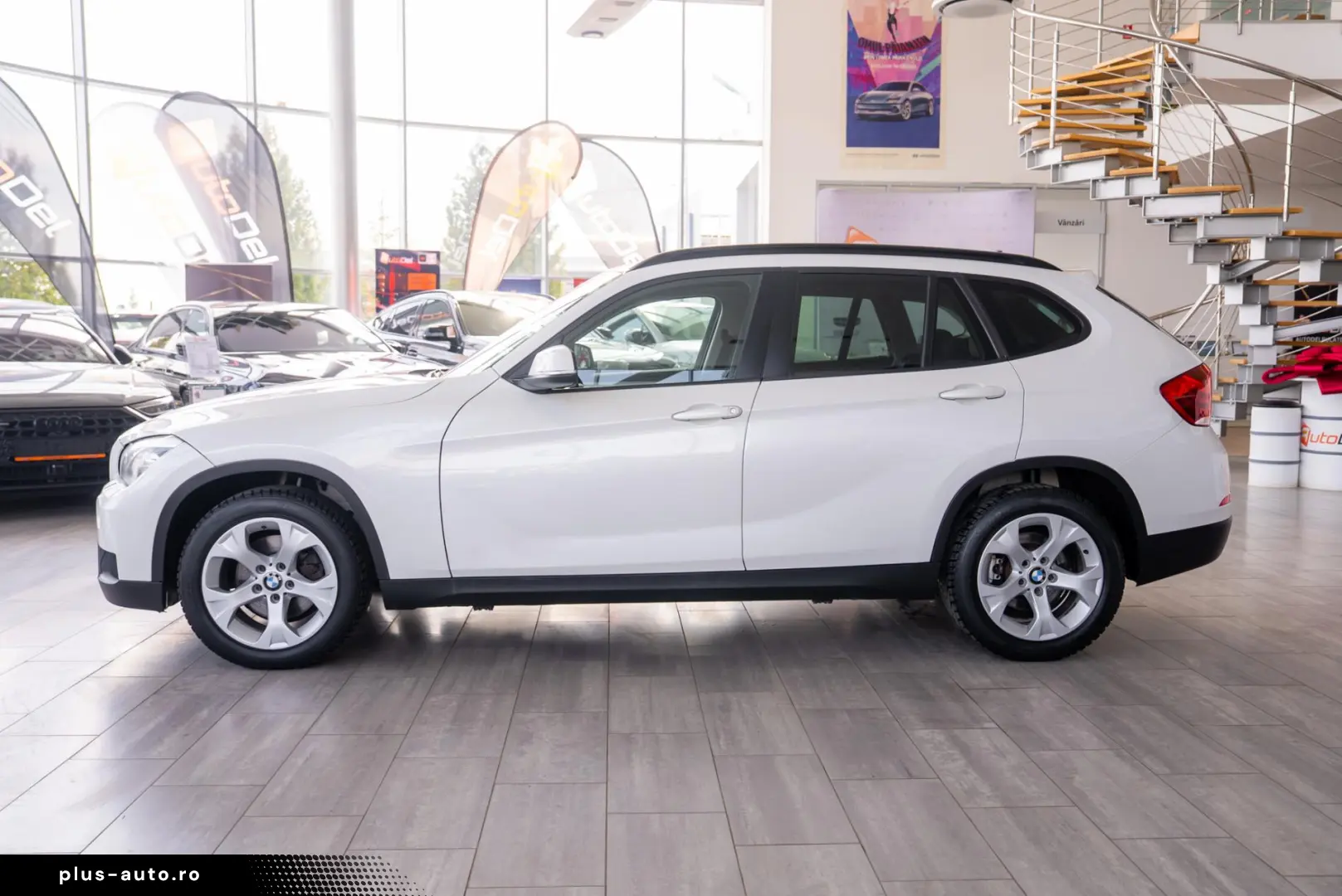BMW iX1 2013 — imagine 3