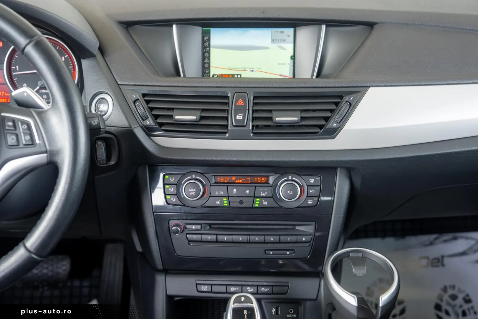 BMW iX1 2013 — imagine 15