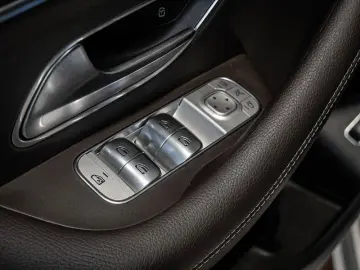 MERCEDES-BENZ GLE 300 d 4M AMG