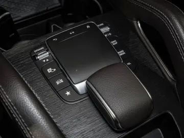 MERCEDES-BENZ GLE 300 d 4M AMG