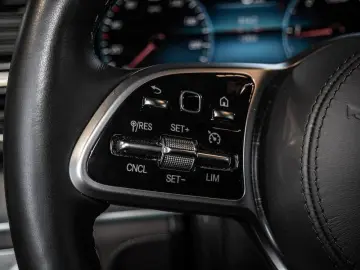 MERCEDES-BENZ GLE 300 d 4M AMG