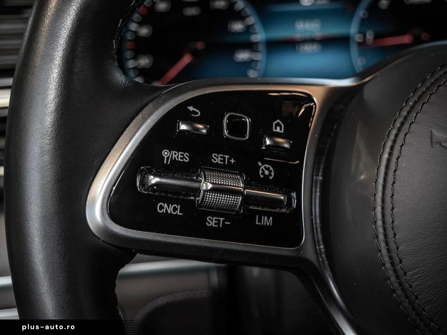 MERCEDES-BENZ GLE 300 d 4M AMG