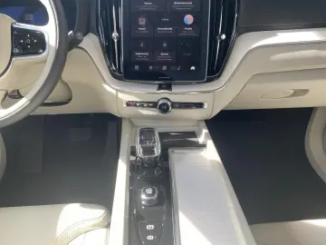 Volvo XC60 T8 Ultra Dark Facelift