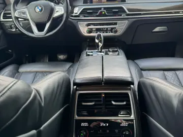 BMW 740 LONG 2016 11