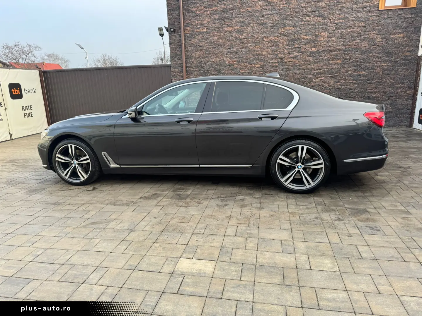 BMW 740 LONG 2016 11