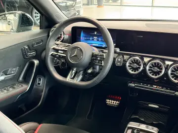 Mercedes-Benz A 35 AMG 4M Pano