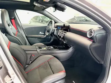 Mercedes-Benz A 35 AMG 4M Pano