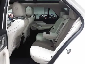 MERCEDES-BENZ GLE 300 d 4M-AMG AHK AssiPL PANO StHz