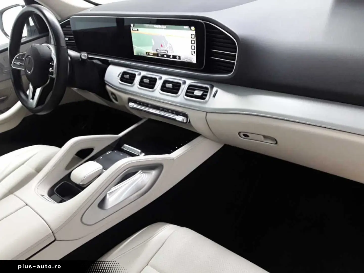 MERCEDES-BENZ GLE 300 d 4M-AMG AHK AssiPL PANO StHz