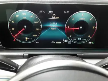 MERCEDES-BENZ GLE 300 d 4M-AMG AHK AssiPL PANO StHz