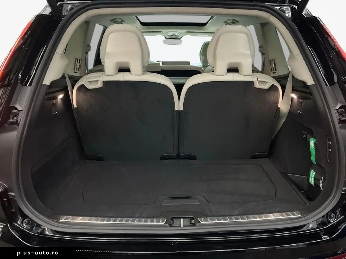 Volvo XC90 T8 AWD Plug-in Hybrid Ultra Bright