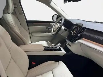 Volvo XC90 T8 AWD Plug-in Hybrid Ultra Bright