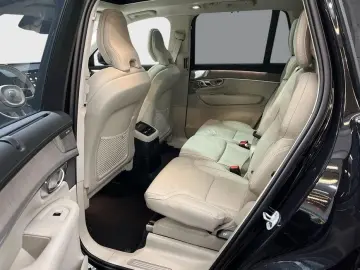 Volvo XC90 T8 AWD Plug-in Hybrid Ultra Bright