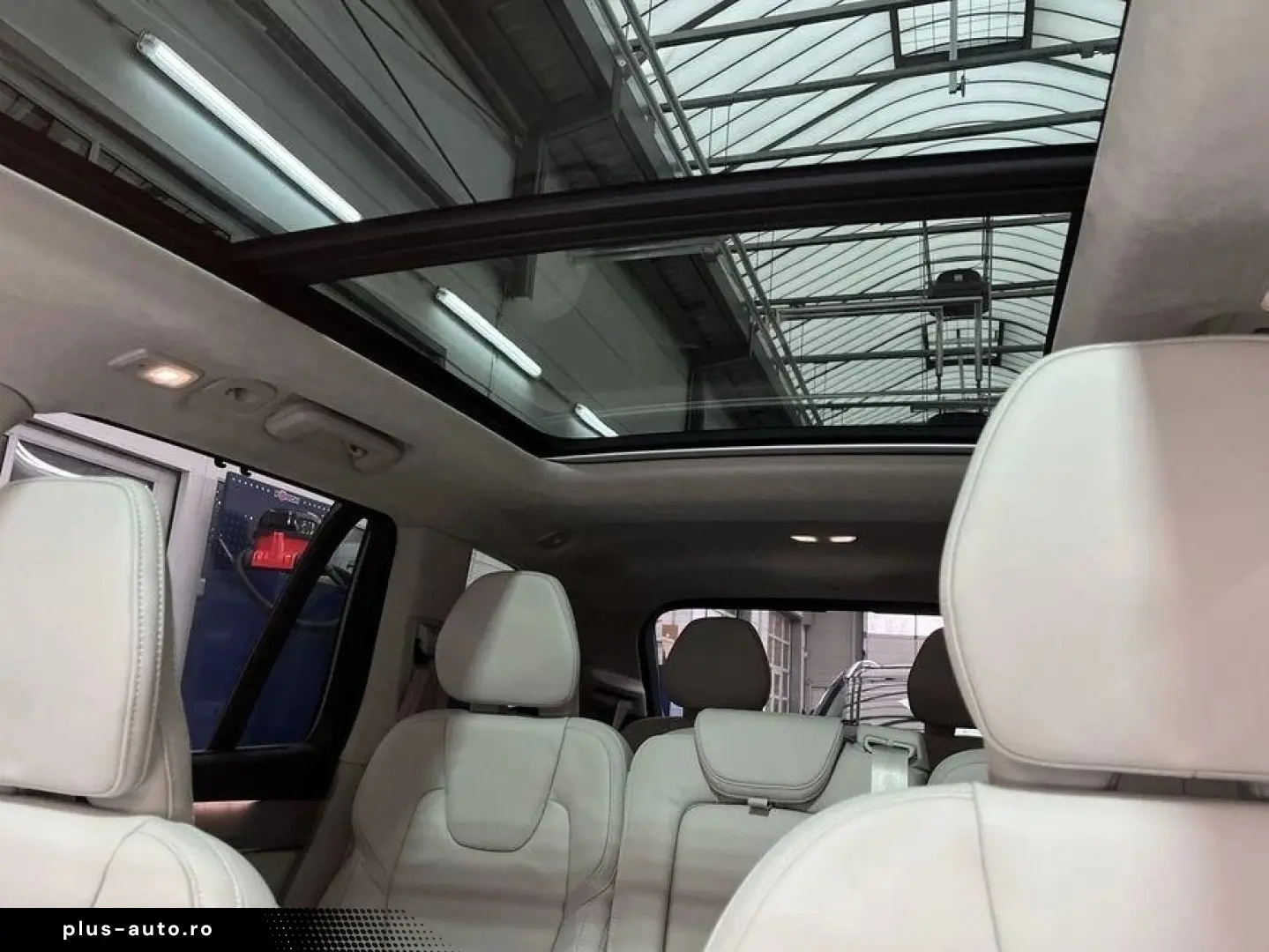 Volvo XC90 T8 AWD Plug-in Hybrid Ultra Bright