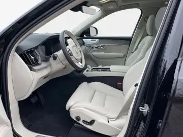 Volvo XC90 T8 AWD Plug-in Hybrid Ultra Bright