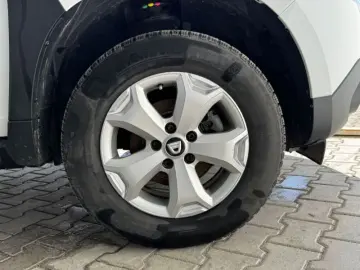 DACIA DUSTER 1.3 TCe 130CP Avantaj 4WD