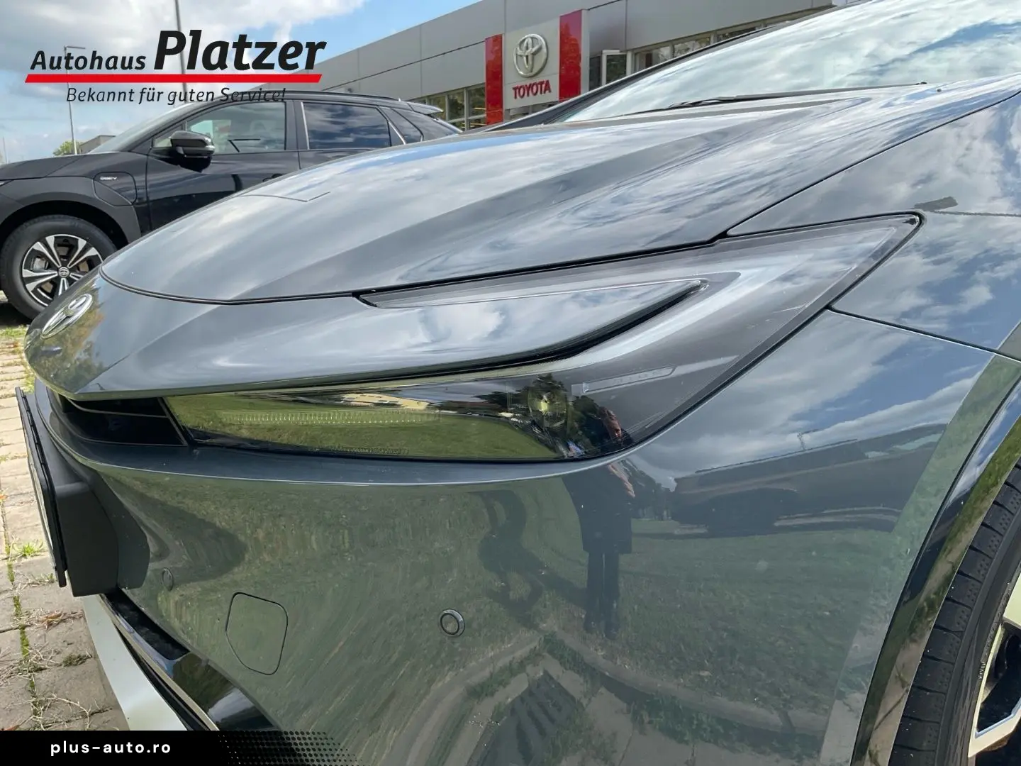 TOYOTA Prius 2.0 Plug-In Hybrid 5-trg Executive Navi LE