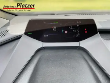 TOYOTA Prius 2.0 Plug-In Hybrid 5-trg Executive Navi LE