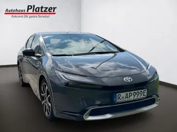TOYOTA Prius 2.0 Plug-In Hybrid 5-trg Executive Navi LE