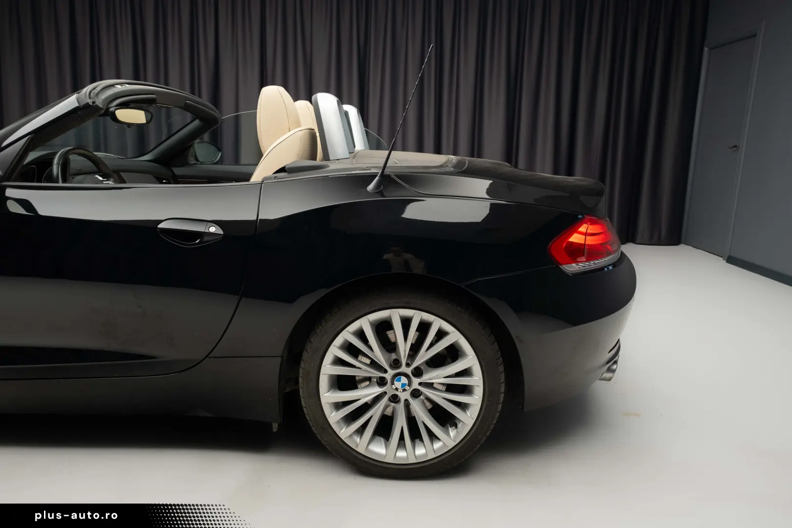 BMW Z4 cabrio Sdrive 2.3i unic proprietar