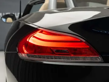 BMW Z4 cabrio Sdrive 2.3i unic proprietar