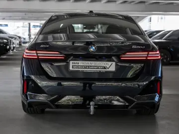 BMW 520d xDrive M-Sport PANO AHK HUD 360  LED ACC