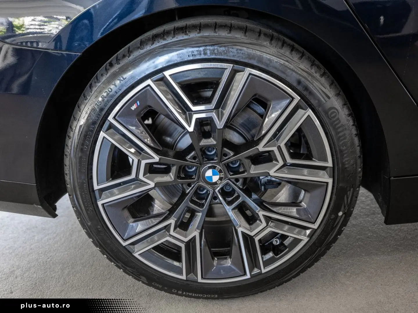 BMW 520d xDrive M-Sport PANO AHK HUD 360  LED ACC