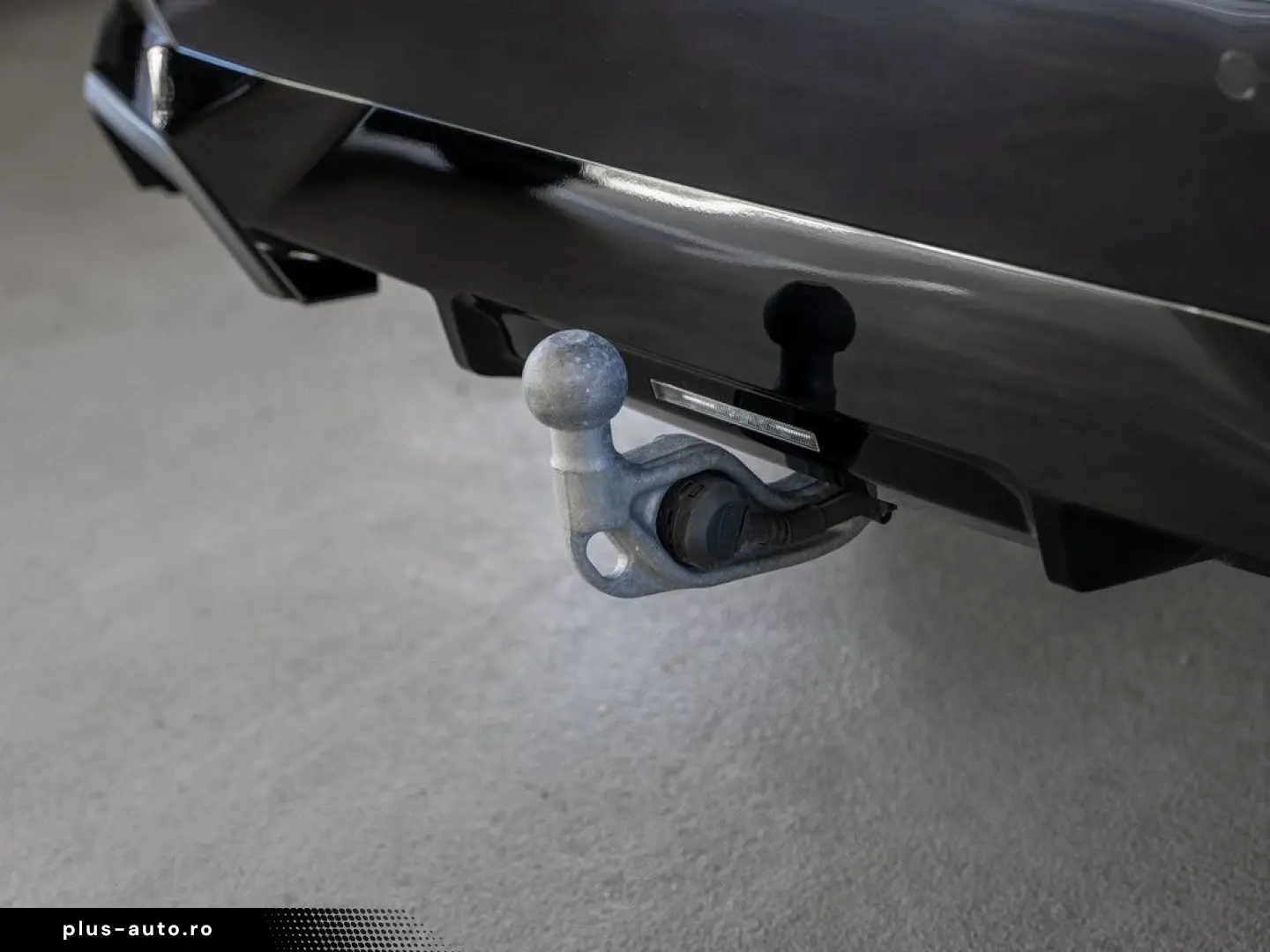 BMW 520d xDrive M-Sport PANO AHK HUD 360  LED ACC