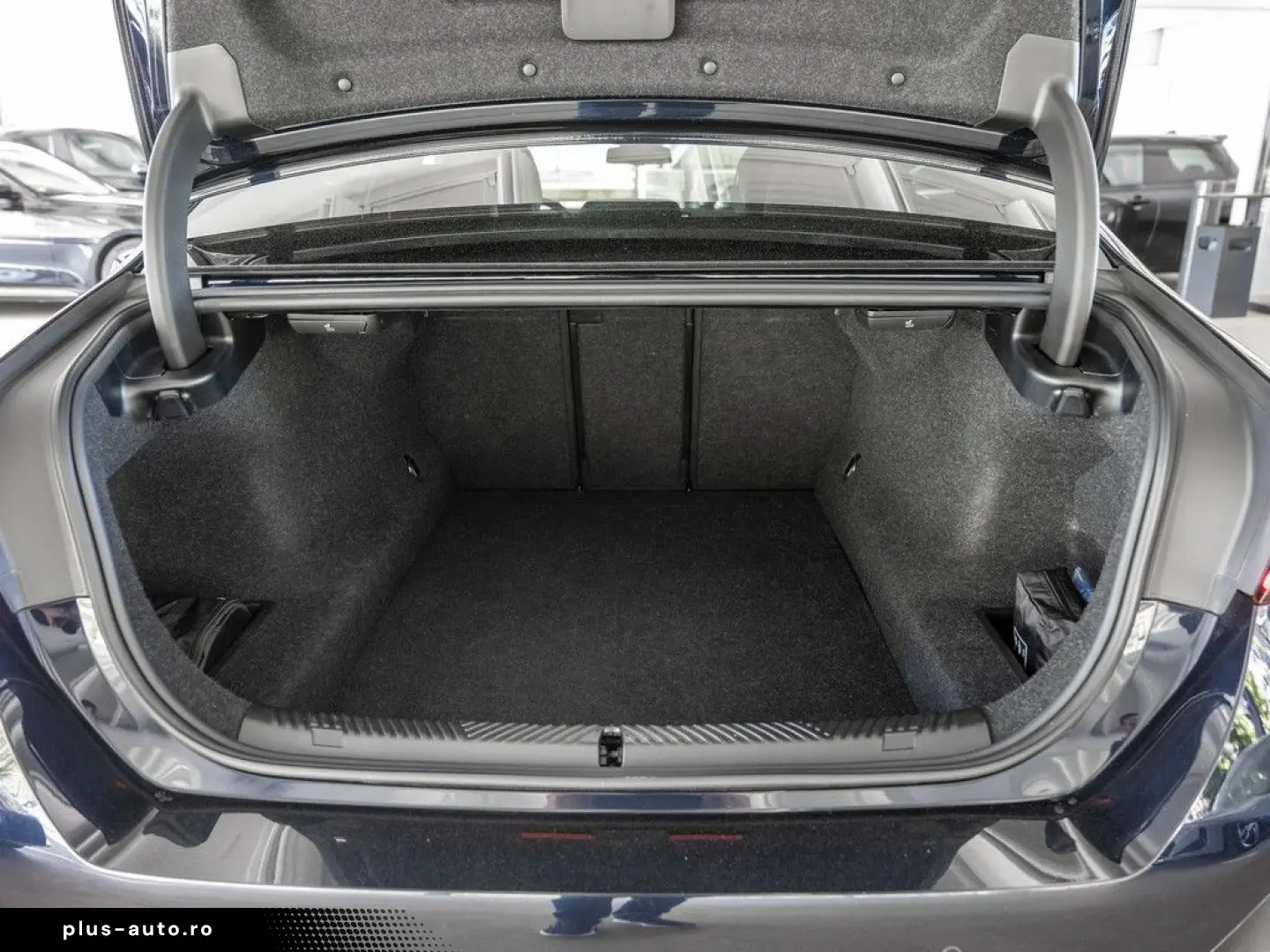 BMW 520d xDrive M-Sport PANO AHK HUD 360  LED ACC