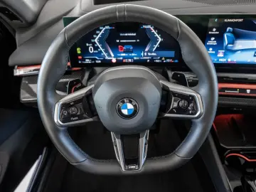 BMW 520d xDrive M-Sport PANO AHK HUD 360  LED ACC