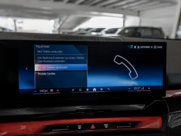 BMW 520d xDrive M-Sport PANO AHK HUD 360  LED ACC