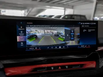 BMW 520d xDrive M-Sport PANO AHK HUD 360  LED ACC