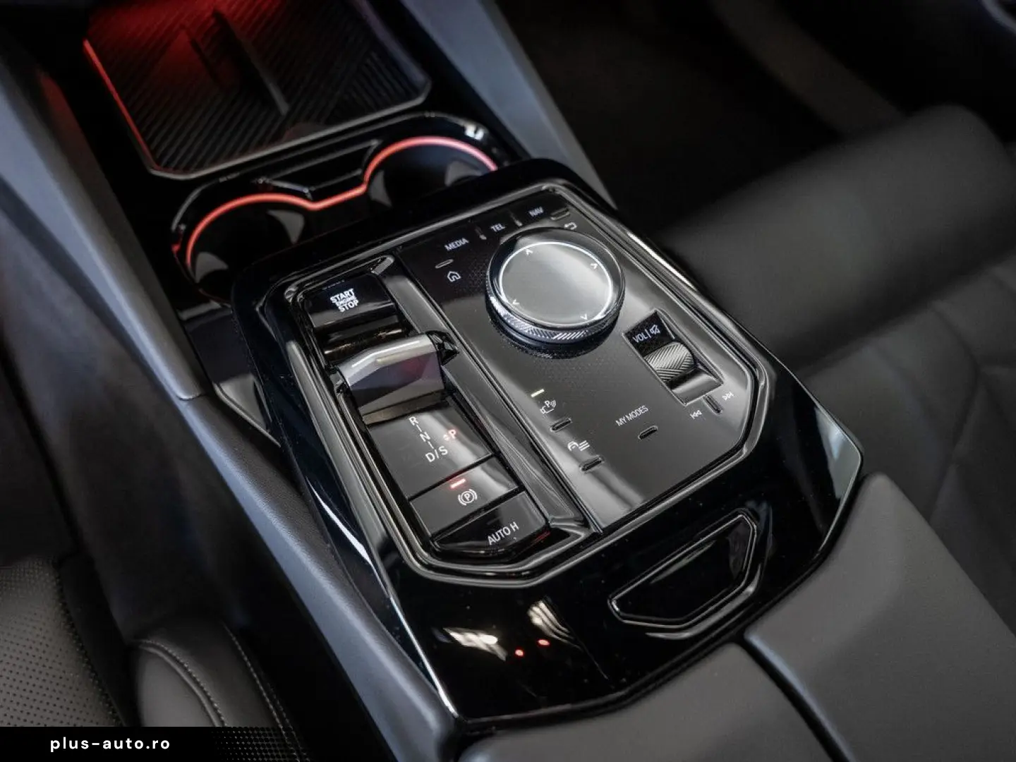 BMW 520d xDrive M-Sport PANO AHK HUD 360  LED ACC