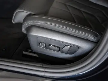 BMW 520d xDrive M-Sport PANO AHK HUD 360  LED ACC