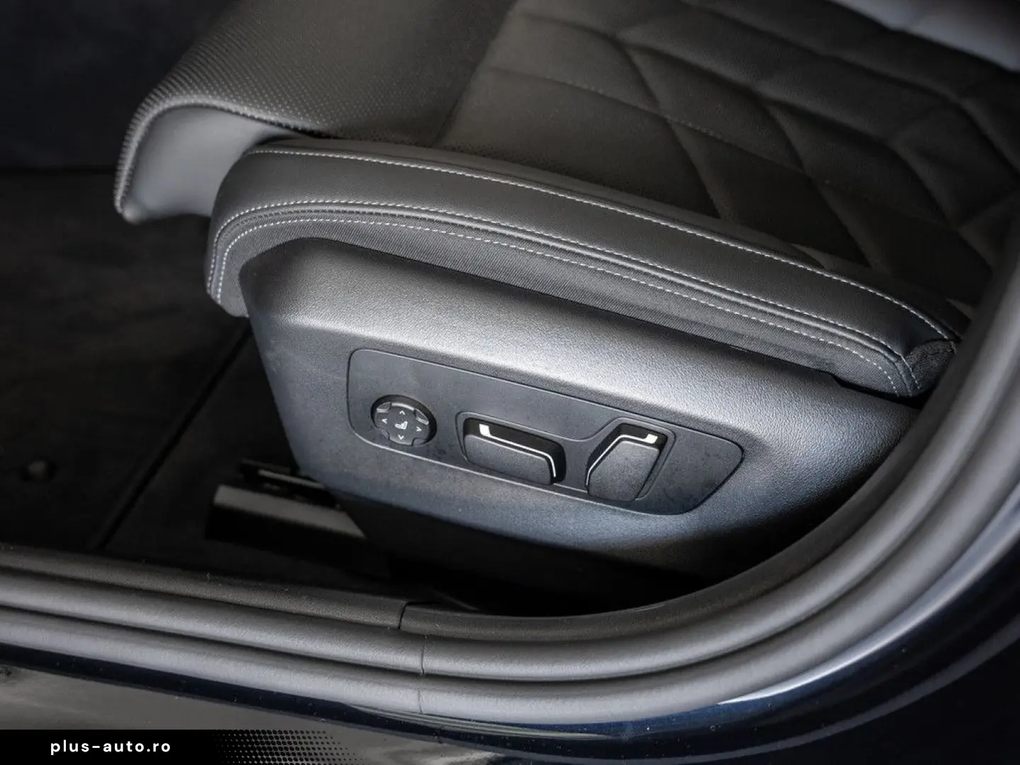 BMW 520d xDrive M-Sport PANO AHK HUD 360  LED ACC