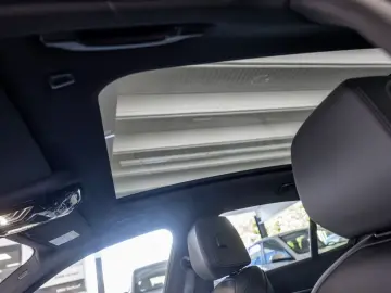 BMW 520d xDrive M-Sport PANO AHK HUD 360  LED ACC