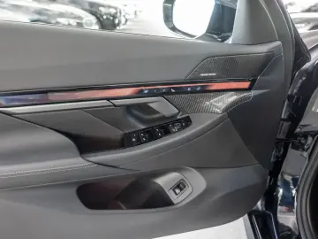 BMW 520d xDrive M-Sport PANO AHK HUD 360  LED ACC