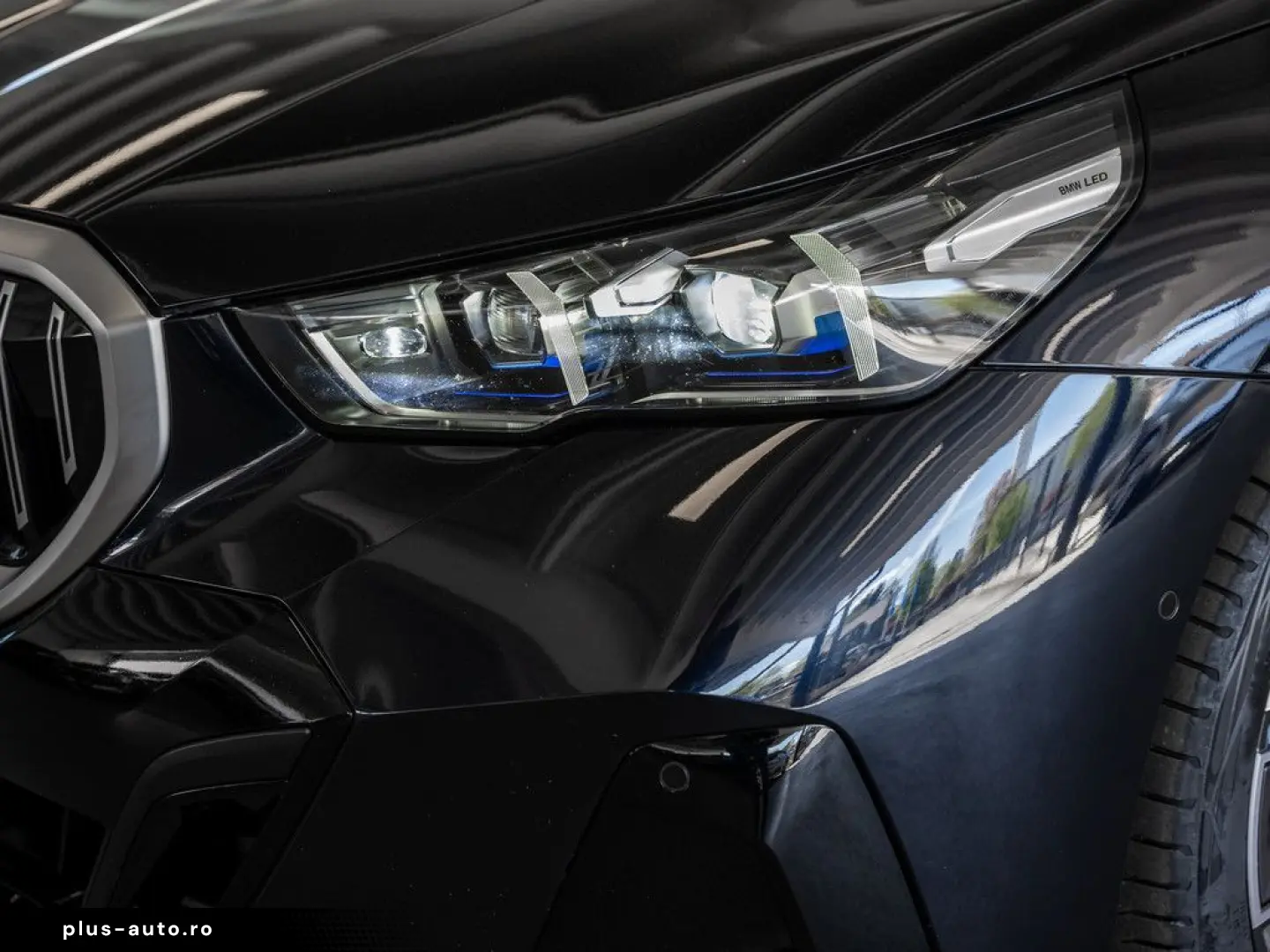 BMW 520d xDrive M-Sport PANO AHK HUD 360  LED ACC