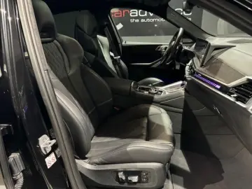 BMW X6 M60i FULL OPTION