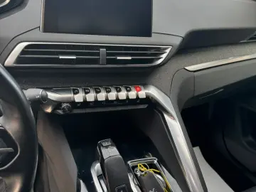 Peugeot 5008 2018 1.6