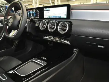 MERCEDES-BENZ CLA 250 e Coupé AMG Sport Premium Dist&hellip;