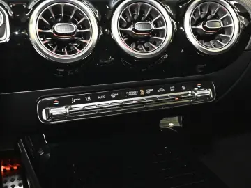 MERCEDES-BENZ CLA 250 e Coupé AMG Sport Premium Dist&hellip;