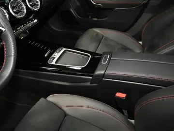 MERCEDES-BENZ CLA 250 e Coupé AMG Sport Premium Dist&hellip;