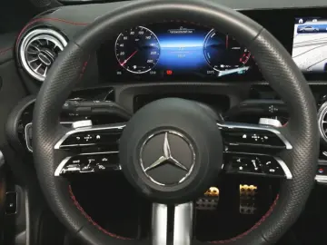 MERCEDES-BENZ CLA 250e Cp AMG Advanced  Night Pano Distr HuD