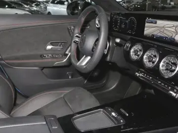 MERCEDES-BENZ CLA 250e Cp AMG Advanced  Night Pano Distr HuD