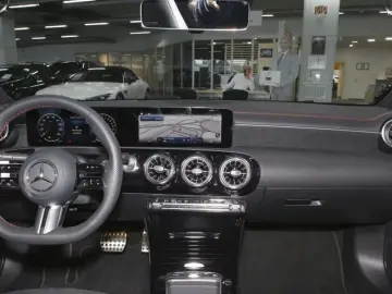 MERCEDES-BENZ CLA 250e Cp AMG Advanced  Night Pano Distr HuD
